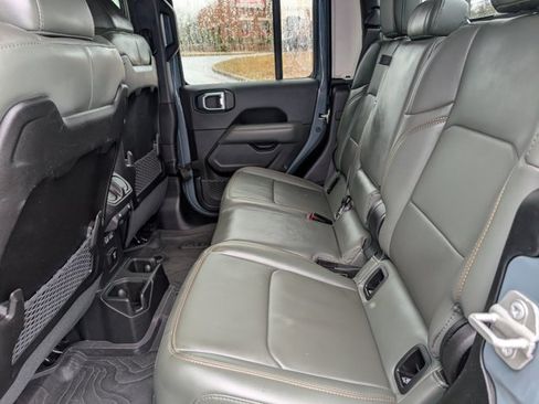 Used 2024 Jeep Gladiator Mojave w/ Convenience Group AWD/4WD image 30