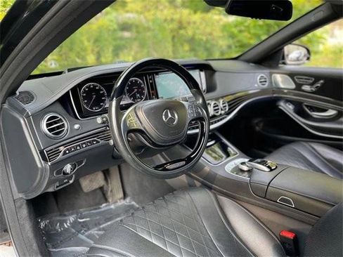 Used 2017 Mercedes-Benz Maybach S 550 4MATIC image 21