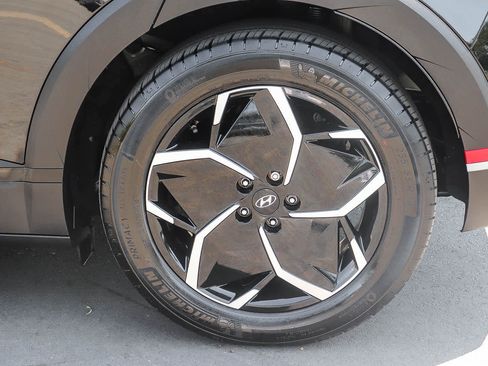 Used 2024 Hyundai Ioniq 5 SEL RWD image 12