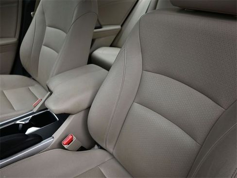 Used 2014 Honda Accord EX-L image 18