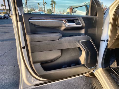 New 2026 GMC Sierra 1500 SLE w/ Preferred Package image 28