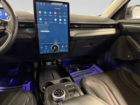 Used 2021 Ford Mustang Mach-E Premium image 21