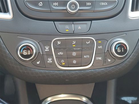 Used 2023 Chevrolet Malibu LT image 18