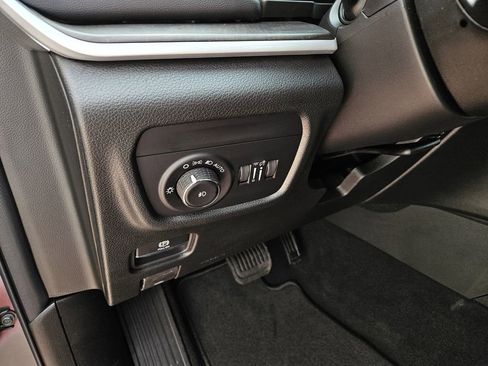 New 2026 Jeep Grand Cherokee L Limited RWD image 17