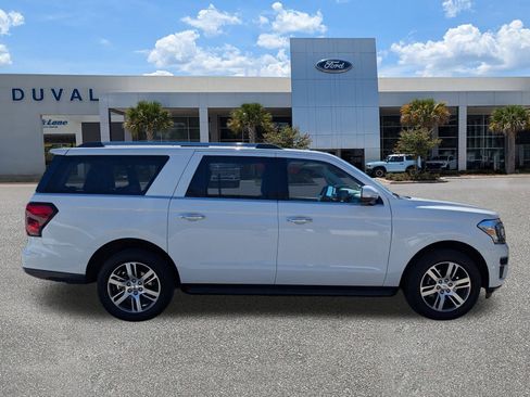 Used 2024 Ford Expedition Max Limited image 3