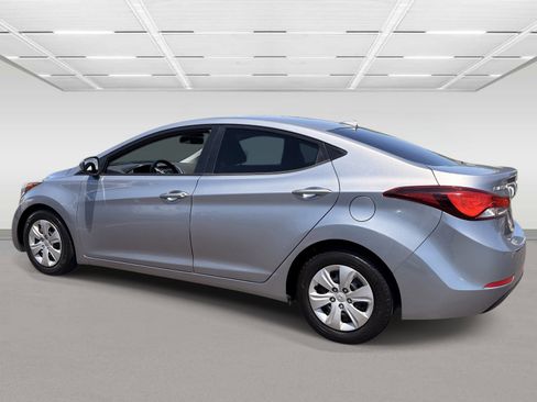 Used 2016 Hyundai Elantra SE FWD image 3