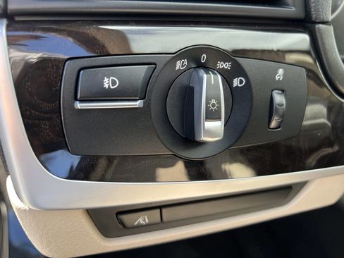 Used 2013 BMW 528i xDrive Sedan image 11