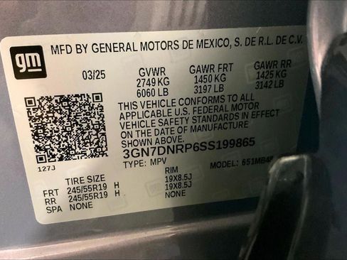 Used 2025 Chevrolet Equinox EV LT image 31