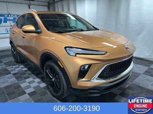 Used 2024 Buick Encore GX Sport Touring image 6