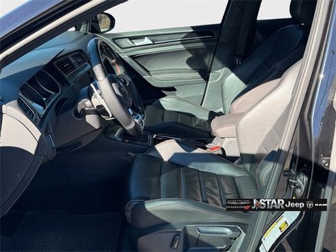 Used 2015 Volkswagen GTI SE image 9