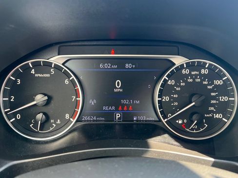 Used 2025 Nissan Altima 2.5 SV FWD image 14