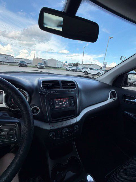 Used 2020 Dodge Journey SE FWD image 24