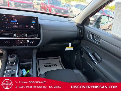 New 2026 Nissan Pathfinder SV w/ Cargo Package FWD image 32