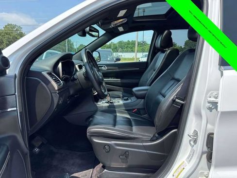 Used 2016 Jeep Grand Cherokee Limited AWD/4WD image 3