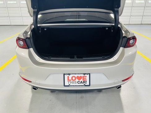 Used 2022 MAZDA MAZDA3 s image 10