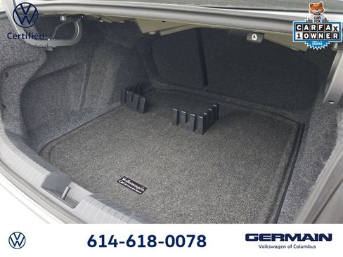 Certified 2023 Volkswagen Jetta SE w/ Panoramic Sunroof Package FWD image 20
