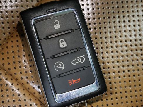 Used 2022 Jeep Grand Cherokee Summit w/ Adv Protech Group IV image 32