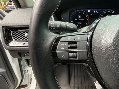 Used 2024 Honda Civic Touring image 11