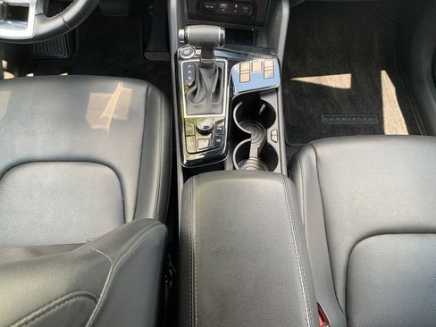 Used 2024 Kia Sportage EX FWD image 18