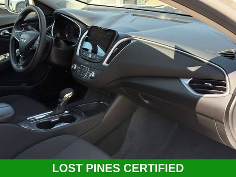 Used 2024 Chevrolet Malibu LT FWD image 25