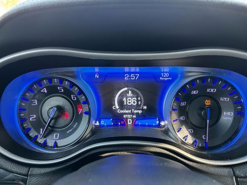 Used 2020 Chrysler 300 S image 25