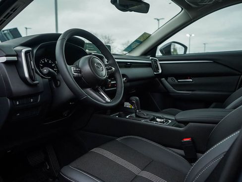 Used 2025 MAZDA CX-50 AWD 2.5 S w/ Premium Package image 18