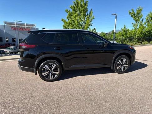 Certified 2025 Nissan Rogue SL w/ Tech Package AWD/4WD image 10