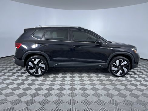 Used 2024 Volkswagen Taos SEL AWD/4WD image 10