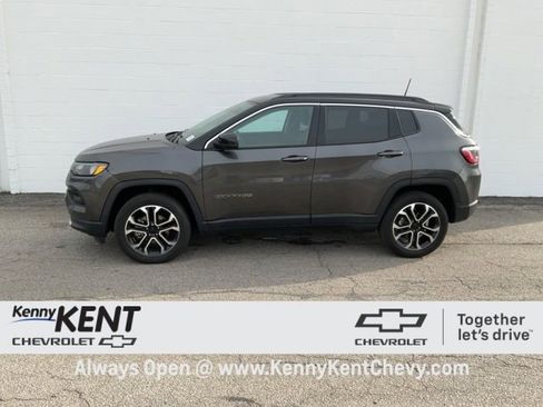 Used 2022 Jeep Compass Limited image 30