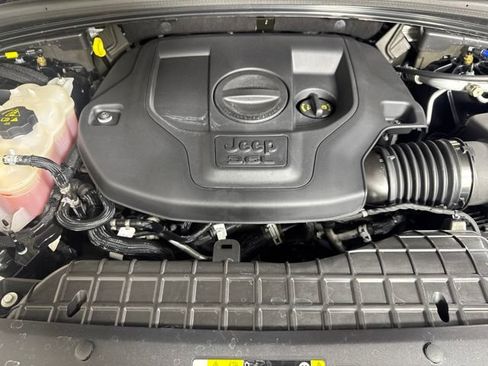 Used 2023 Jeep Grand Cherokee L Overland w/ Rear Seat Video Group I AWD/4WD image 9
