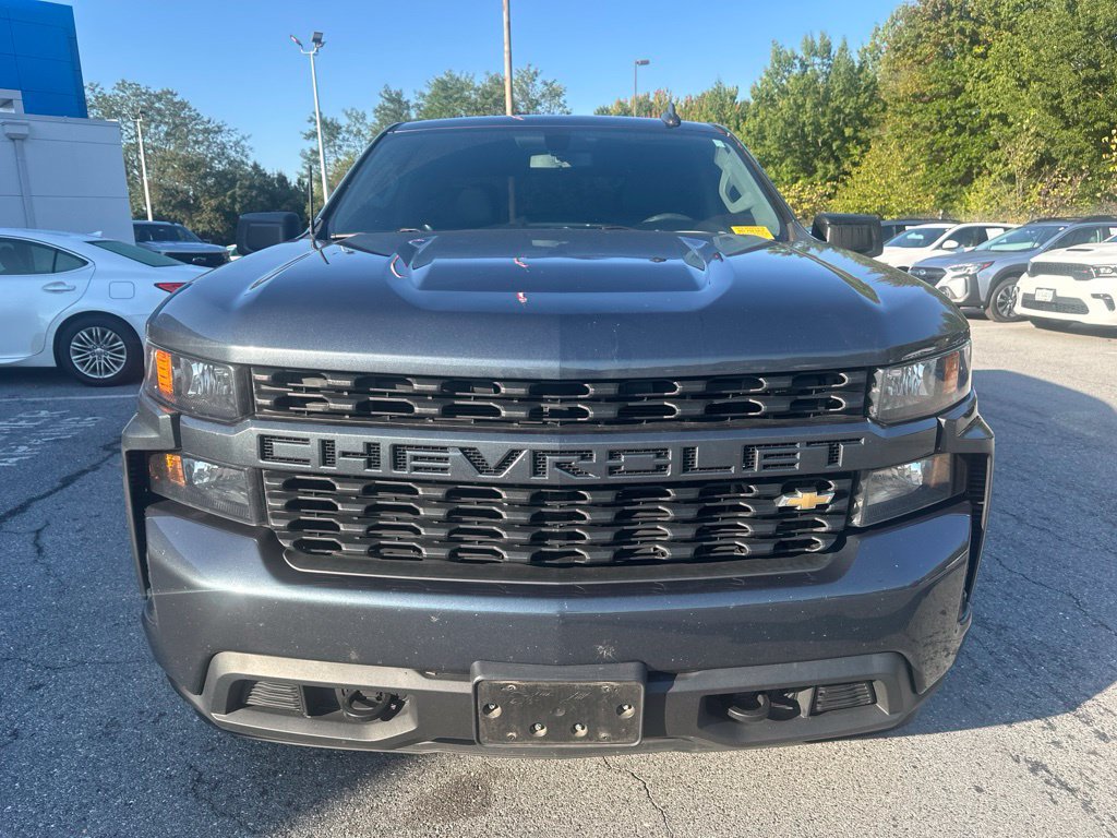 Used 2022 Chevrolet Silverado 1500 Custom w/ LPO, Blackout Package AWD/4WD image 2