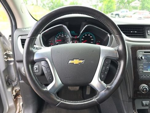 Used 2017 Chevrolet Traverse LT AWD/4WD image 11