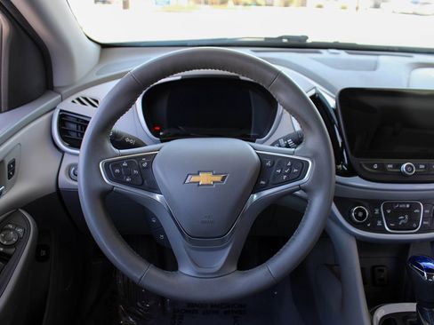 Used 2016 Chevrolet Volt LT w/ Comfort Package FWD image 26