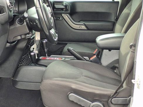 Used 2018 Jeep Wrangler Unlimited Sport S image 14