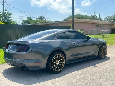 Used 2015 Ford Mustang GT Premium RWD image 4