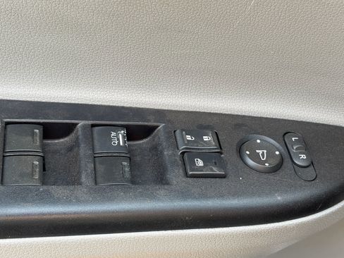 Used 2017 Honda Accord LX image 6