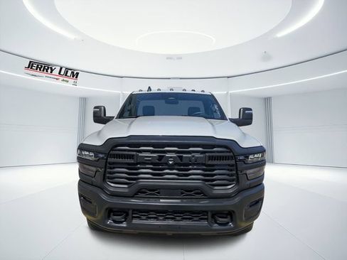 New 2026 RAM 3500 Tradesman AWD/4WD image 9