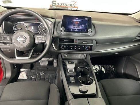 Used 2023 Nissan Rogue S AWD/4WD image 18