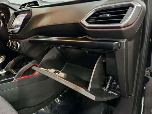 Used 2021 Chevrolet TrailBlazer RS w/ Sun and Liftgate Package FWD image 44