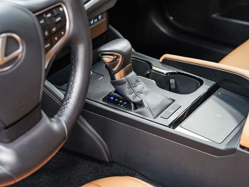 Used 2025 Lexus ES 350 w/ Premium Package FWD image 24