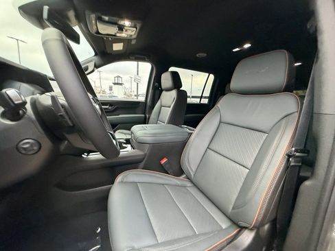 New 2026 GMC Yukon XL AT4 image 10