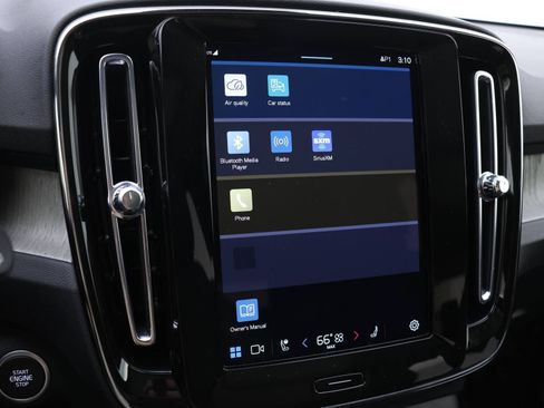 Certified 2025 Volvo XC40 B5 Plus w/ Protection Package Premier image 11