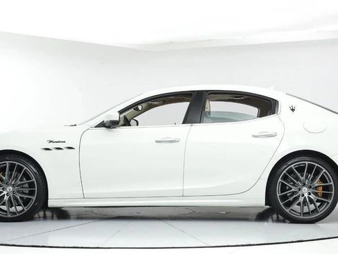 Used 2022 Maserati Ghibli Modena image 3