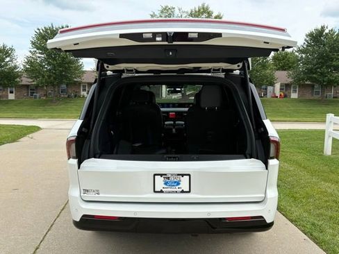 Used 2026 Lincoln Navigator Reserve w/ Jet Appearance Package AWD/4WD image 7