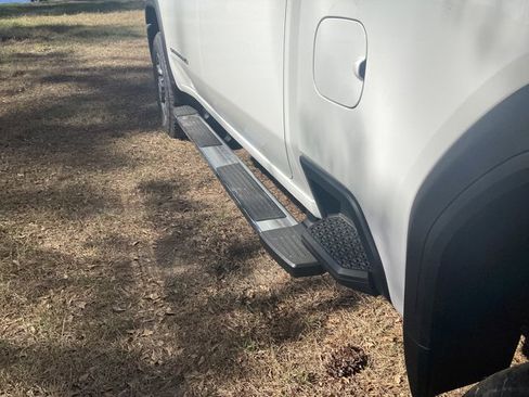 New 2026 GMC Sierra 2500 SLT w/ SLT Premium Package AWD/4WD image 13