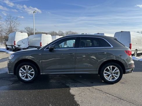 Used 2025 Audi Q3 2.0T Premium image 4