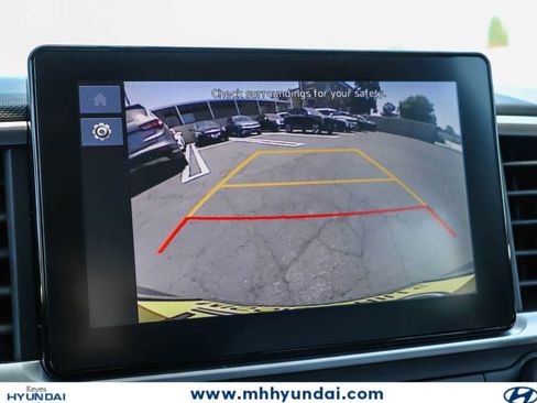 Certified 2025 Hyundai Venue SEL FWD image 23