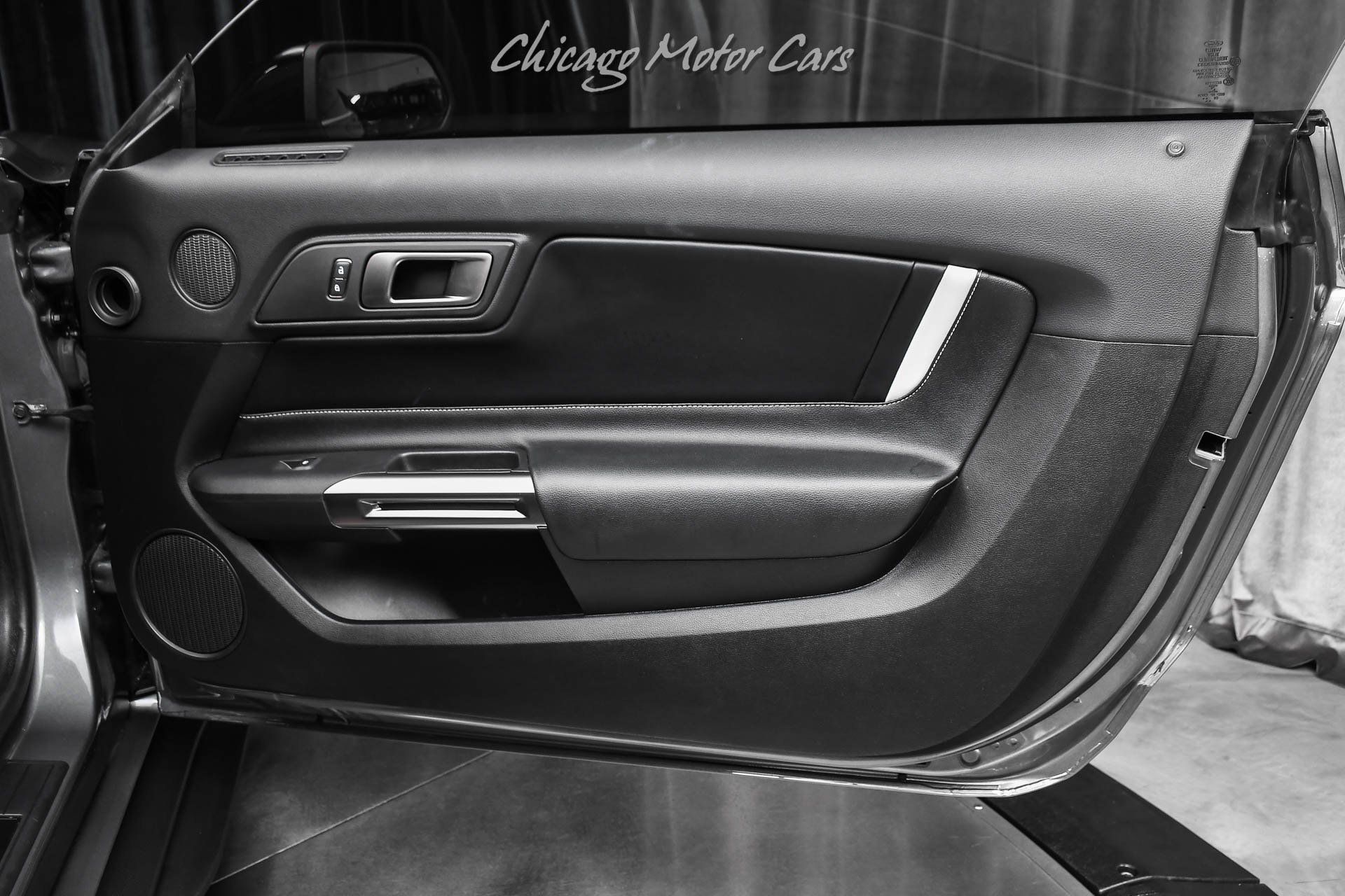 Used 2021 Ford Mustang Shelby GT500 w/ Technology Package RWD image 28