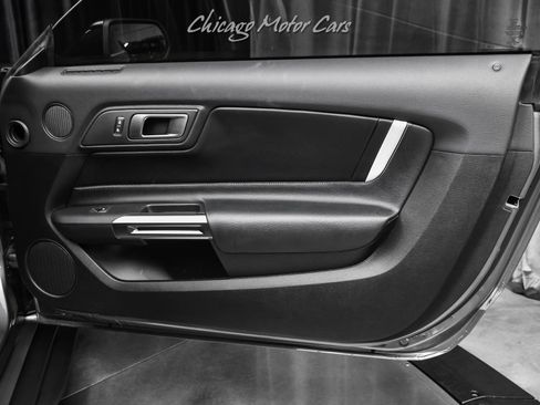 Used 2021 Ford Mustang Shelby GT500 w/ Technology Package RWD image 28