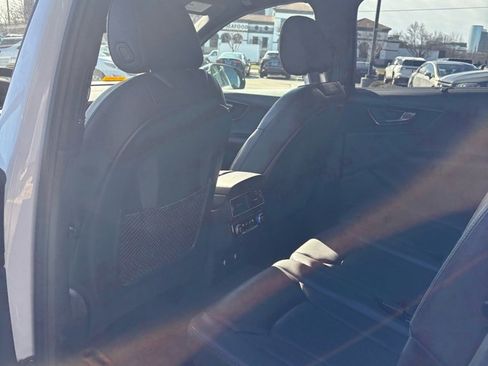 Used 2019 Audi Q7 3.0T Prestige image 14